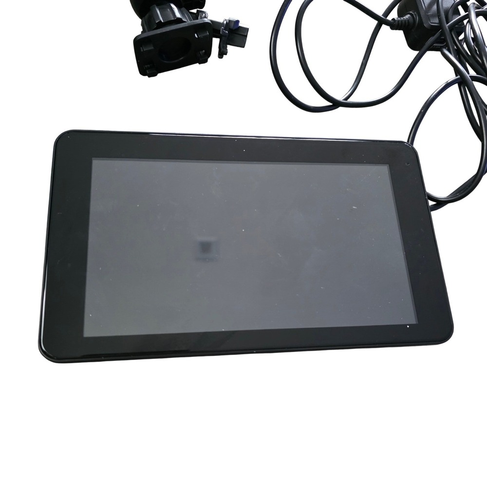 Universal 7" Portable Car Display Screen Multimedia Player‎ QS-811 Plug Mount